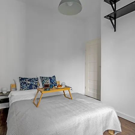 Apartament Near River - 58m2, Balcony, Metro - By Rentujemy Warszawa